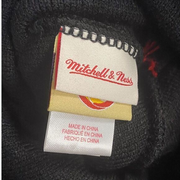 Mitchell & Ness NBA Houston Rockets Script Burst Knit Pom Beanie Brand New (b) - Picture 5 of 8